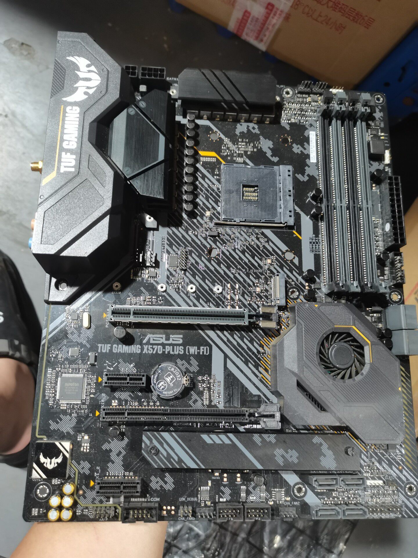 華碩 TUF GAMING X570 PLUS 主機板 AM4 插座 可超頻 高效能 穩定耐用 電競 遊戲 電腦 DIY 套裝 二手 測試全好 實物拍攝