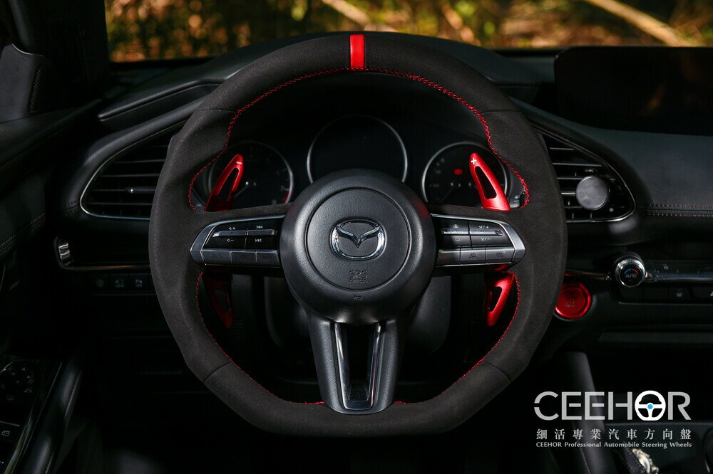 [細活方向盤] 全麂皮紅環款 Mazda3 CX30 MAZDA 馬3 馬三 馬自達 變形蟲方向盤 方向盤 造型方向盤