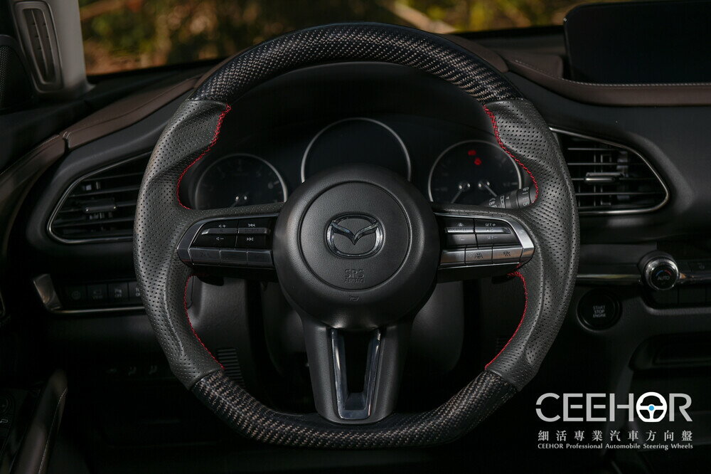 [細活方向盤] 正碳纖維款 Mazda3 CX30 MAZDA 馬3 馬三 馬自達 變形蟲方向盤 方向盤 造型方向盤