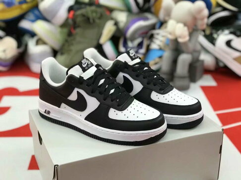 Nike Air Force 1 經典黑白 男女鞋 1