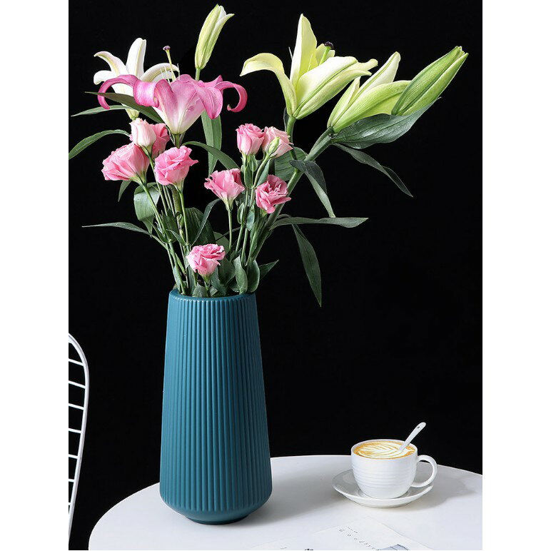 【優選百貨】日系好物北歐風小花瓶客廳插花辦公室水培植物塑膠白色幹花裝飾擺件花器