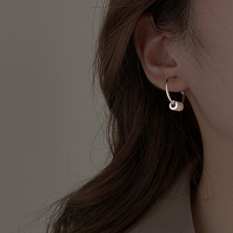 925純銀小蠻腰耳環女年新款潮個性耳圈時尚冷淡風高級感耳飾 0
