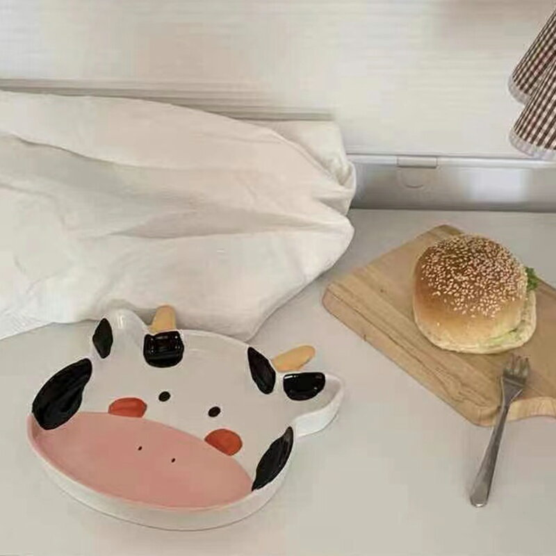 可愛卡通奶牛家用創意盤子日式兒童動物陶瓷早餐盤水果盤甜品餐具