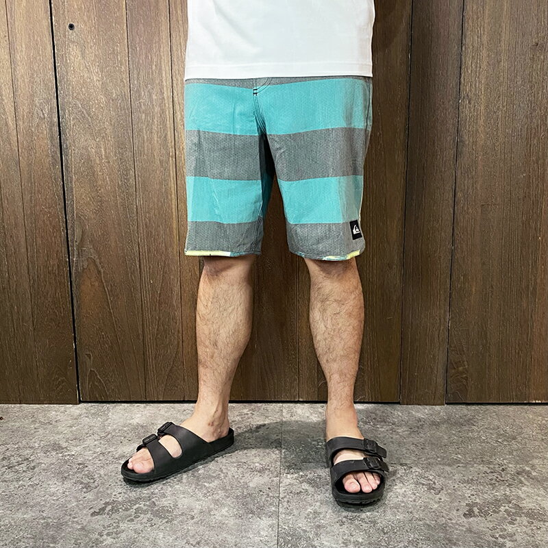 美國百分百【全新真品】QuikSilver 閃銀 海灘褲 綁繩 休閒 衝浪褲 男款 logo 條紋 短褲 灰綠 E973