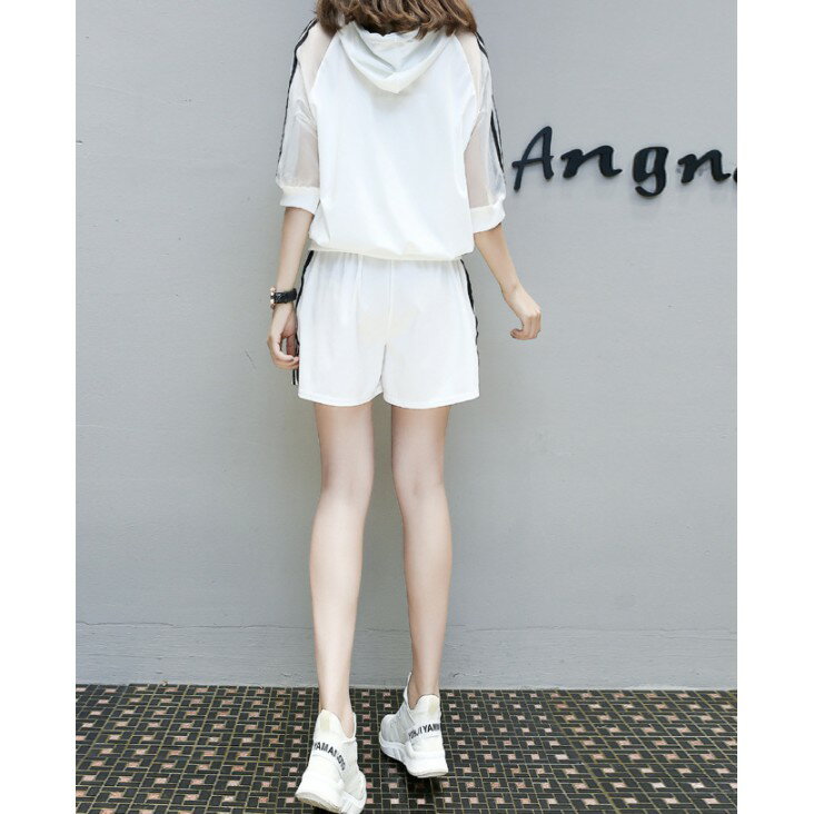 中大尺碼女裝 韓版寬鬆五分袖連帽休閒運動套裝 女短褲 兩件套 連帽T恤+短褲 櫻桃嚴選 4