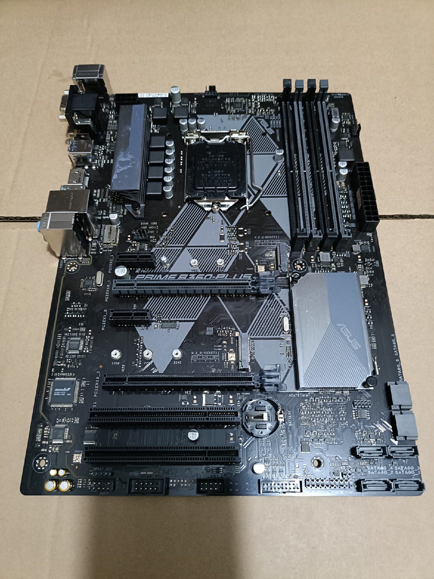 華碩 PRIME B360-PLUS 主機板 功能正常 介面齊全 裸板附擋板電池 電腦組裝升級 二手優質主機板