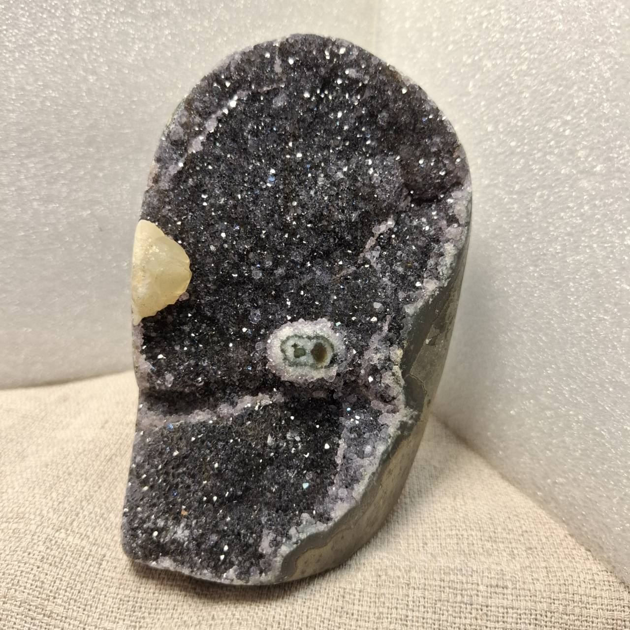 異象水晶 -異彩紫水晶/豬鼻雙財眼方解石共生水晶花