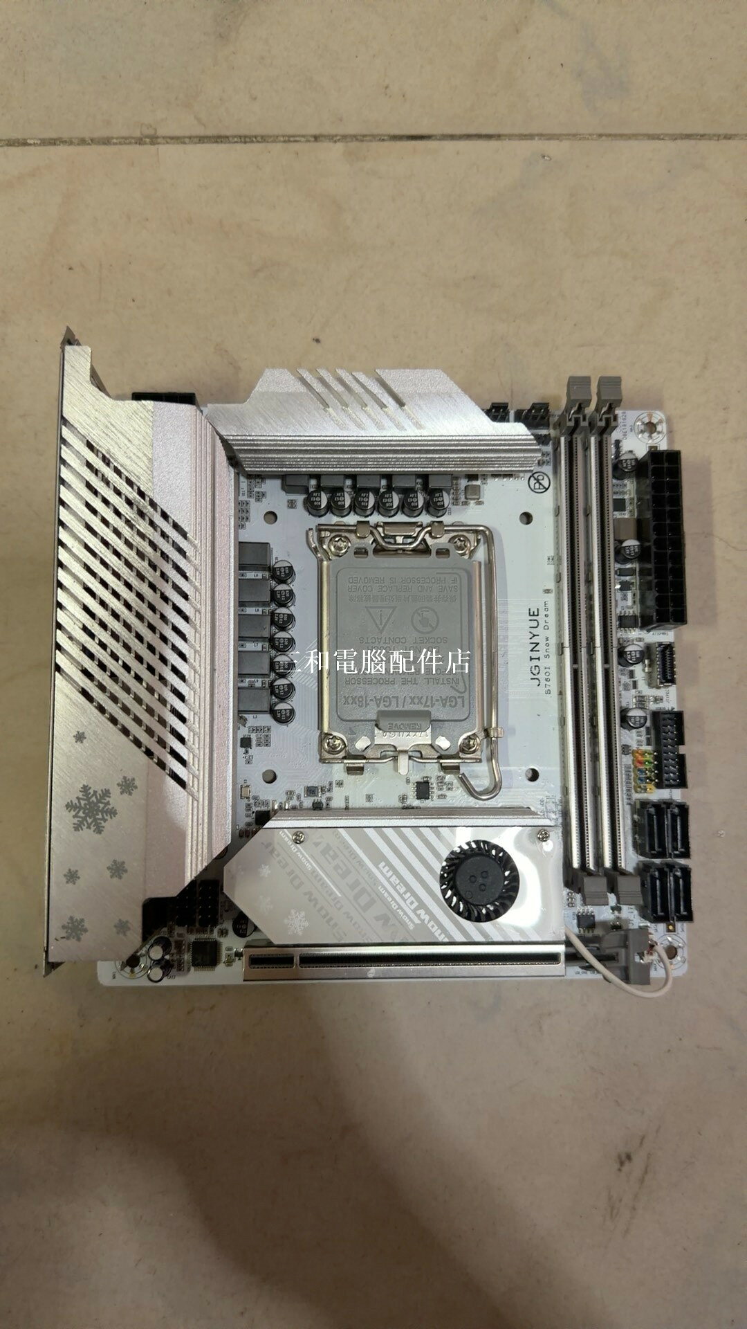 精粵 B760I Snow Dream Mini ITX 主機板 17x17 DDR4 4 代 小型高質 擶頭擋板 無天線 電腦DIY 組裝