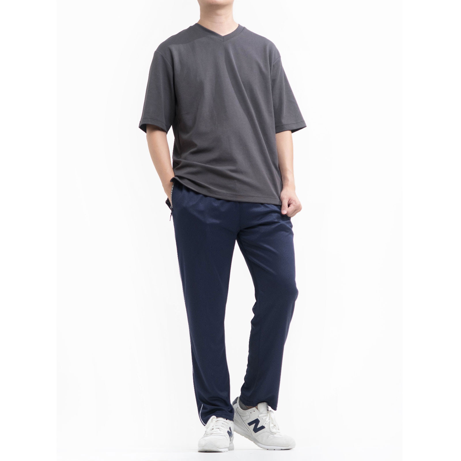 休閒運動風輕薄長褲 平口長褲 素面運動褲 都市戶外風格休閒長褲 拉鍊口袋運動褲 配色線條運動長褲 Track Pants 全腰圍鬆緊帶休閒褲 黑色長褲 Athleisure Track Pants Sports Pants Lightweight Casual Pants (312-7258-08)藍色 (312-7258-21)黑色 L XL 2L (腰圍:26~37英吋/66~94公分) 男 [實體店面保障] sun-e 1