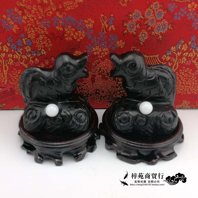 方位風水吉祥物 正東方 一對黑色的金利聯珠石雕擺件