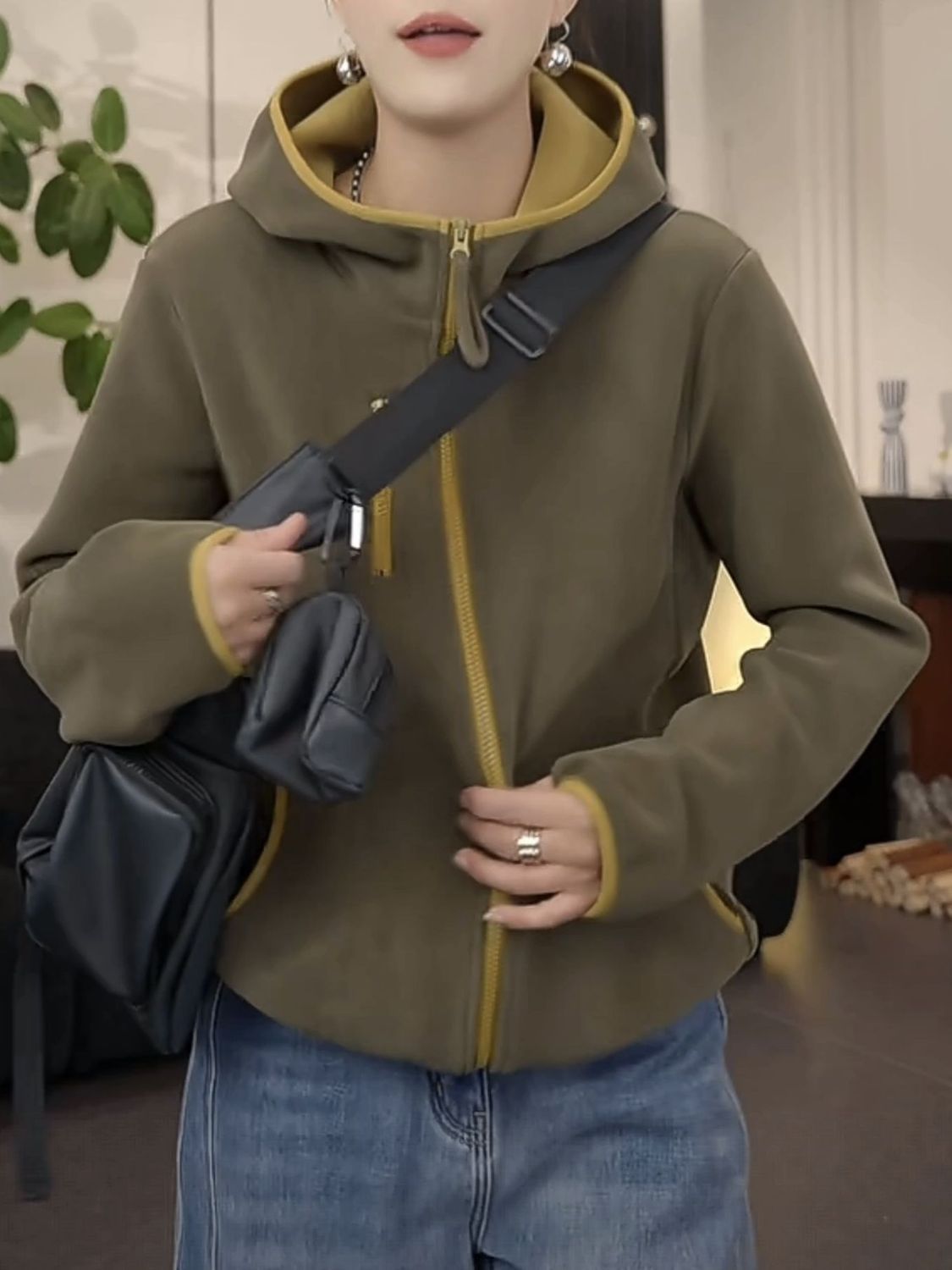 外套 女裝 休閒外套 時尚外套 保暖外套  2025秋冬新款加絨加厚女士連帽防風保暖長袖休閒外套女時尚百搭  治裝激推 1
