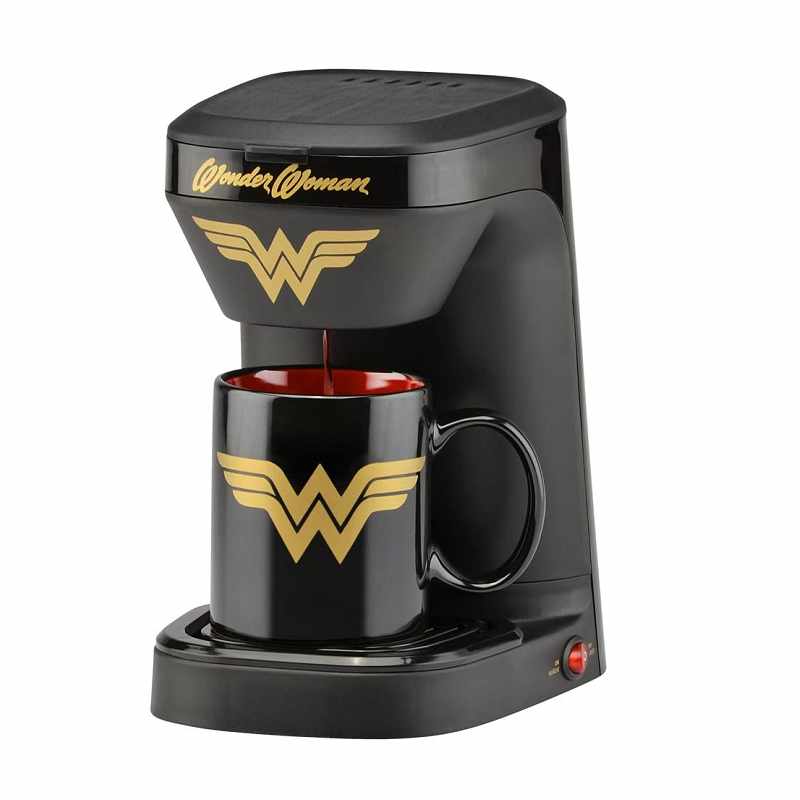 DC Wonder Woman 單人咖啡機 - 神力女超人 DCW-123CN 附12盎司馬克杯 [2美國直購]