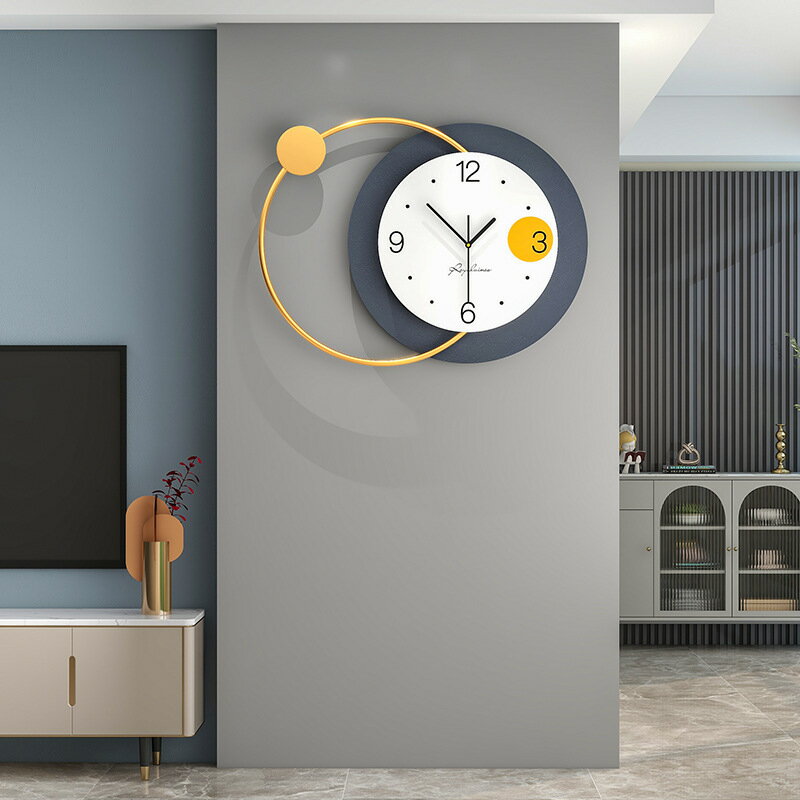 現代簡約新款掛鐘客廳玄關掛墻裝飾家用鐘表舒適靜音輕奢家居時鐘