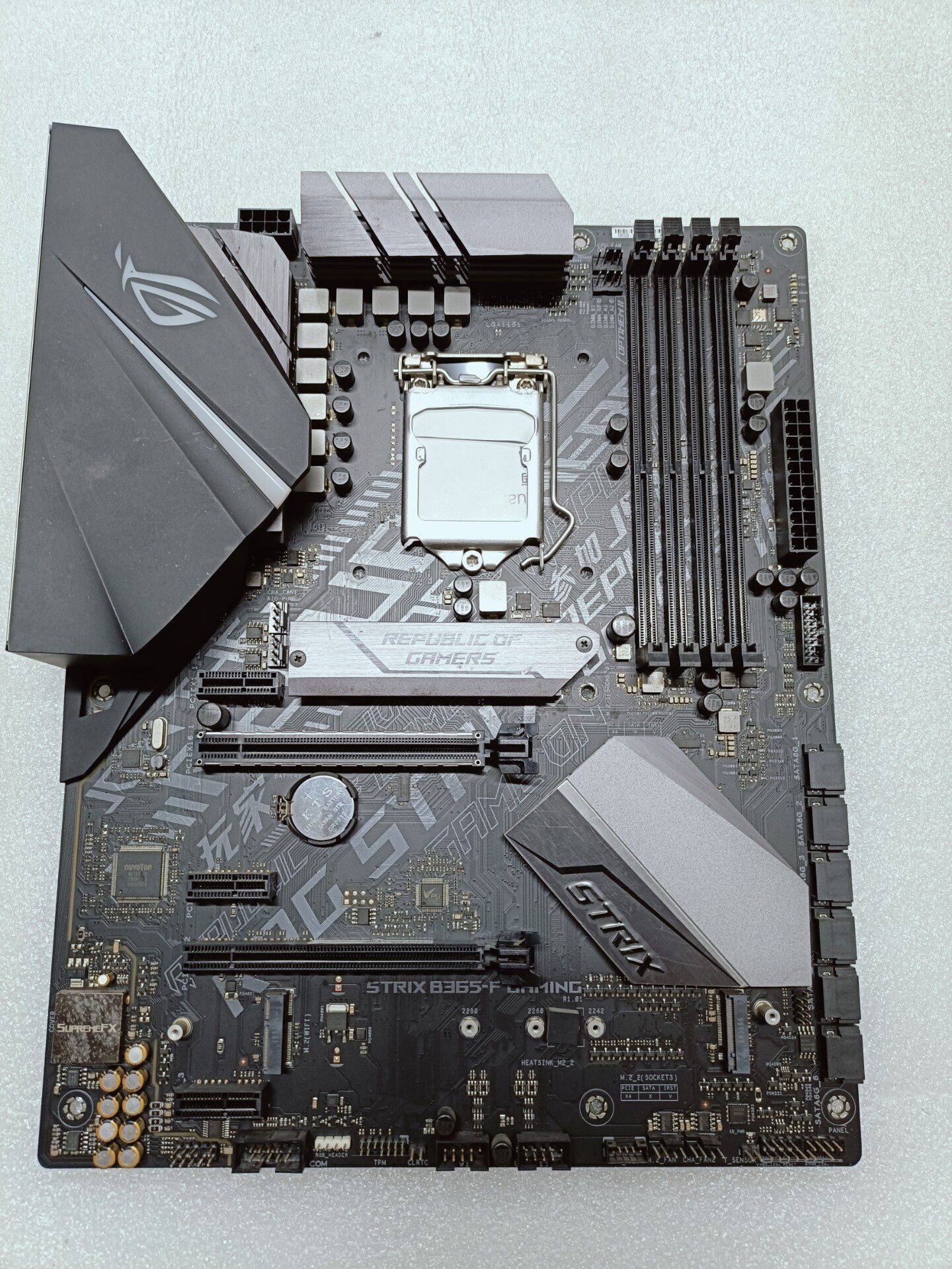 華碩 ROG STRIX B365-F GAMING 主機板 LGA1151 支援 8代9代處理器 DDR4 記憶體 遊戲電競主機板 功能正常
