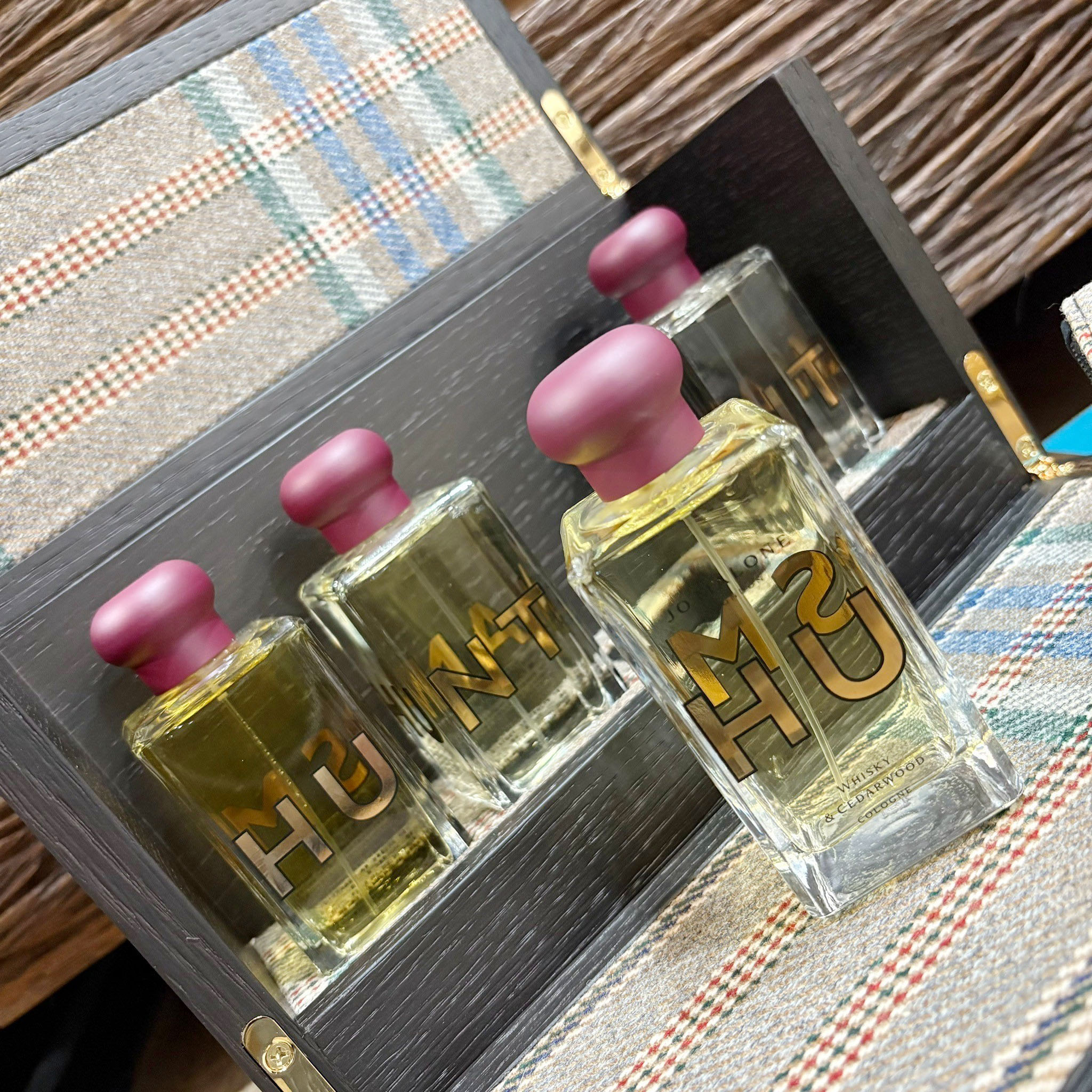 【Jo Malone】英倫紳士 威士忌與雪松 阿薩姆紅茶 Huntsman 100ml 金牌特務 廣藿香 琥珀 限定