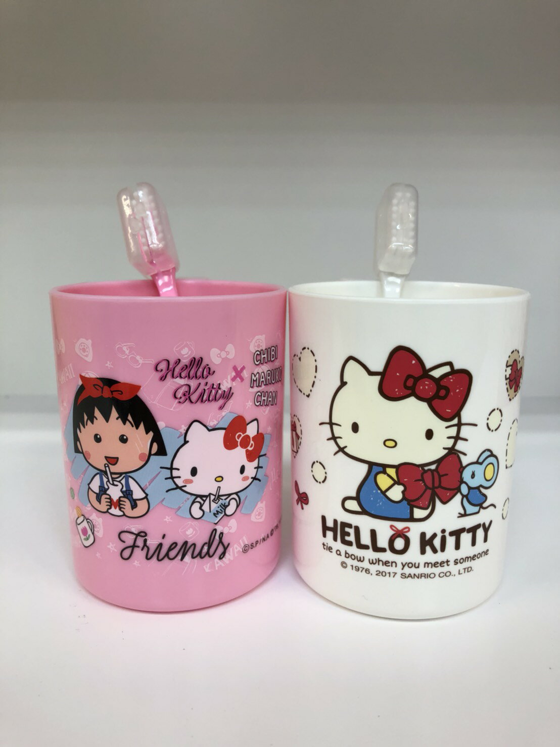 大賀屋 Hello Kitty 小丸子 牙刷 漱口杯 套組 兒童 牙刷杯 三麗鷗 凱蒂貓 KT 正版 T0001 164