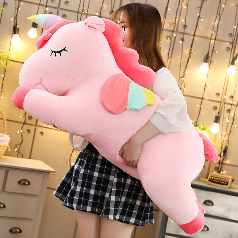 永遠明星獨角獸娃娃毛絨睡枕在床上可愛的小馬布娃娃生日的子