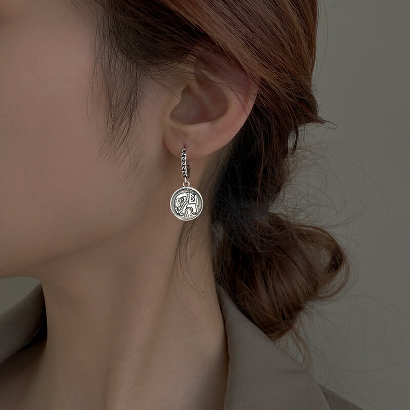 925純銀小象圓牌耳環女復古泰銀做舊流蘇耳墜冷淡風耳扣甜酷耳飾
