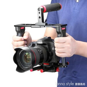 單反雙手持穩定器兔籠微單數碼相機雙手柄防抖適用于佳能尼康鬆下索尼攝影 城市玩家