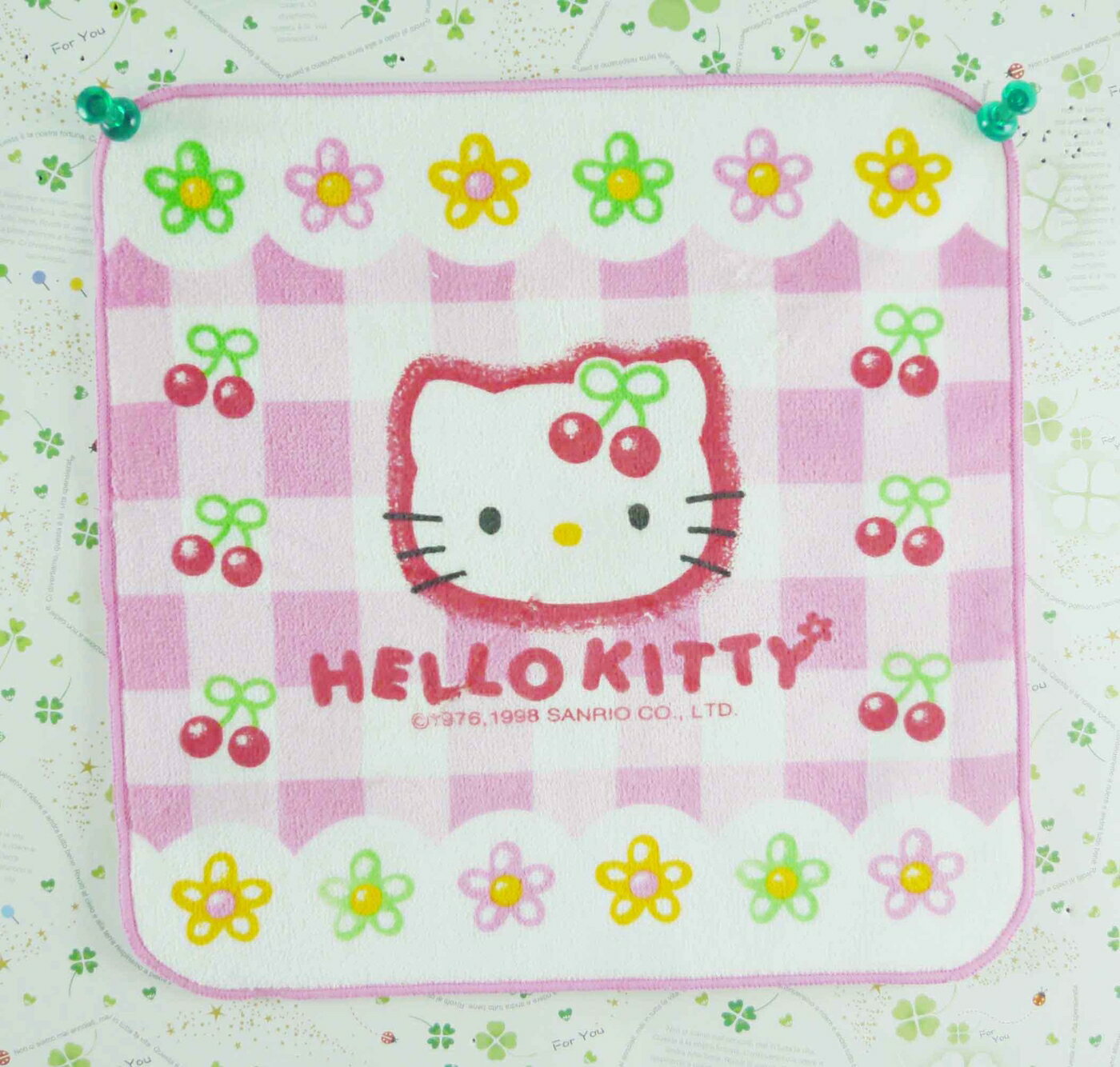 【震撼精品百貨】Hello Kitty 凱蒂貓 方巾/毛巾-上下花左右櫻桃 震撼日式精品百貨