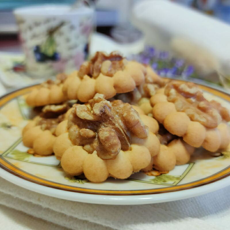 【BakerShop 貝克夏】花樣核桃堅果手工餅乾 || 袋裝200克，約25片 0