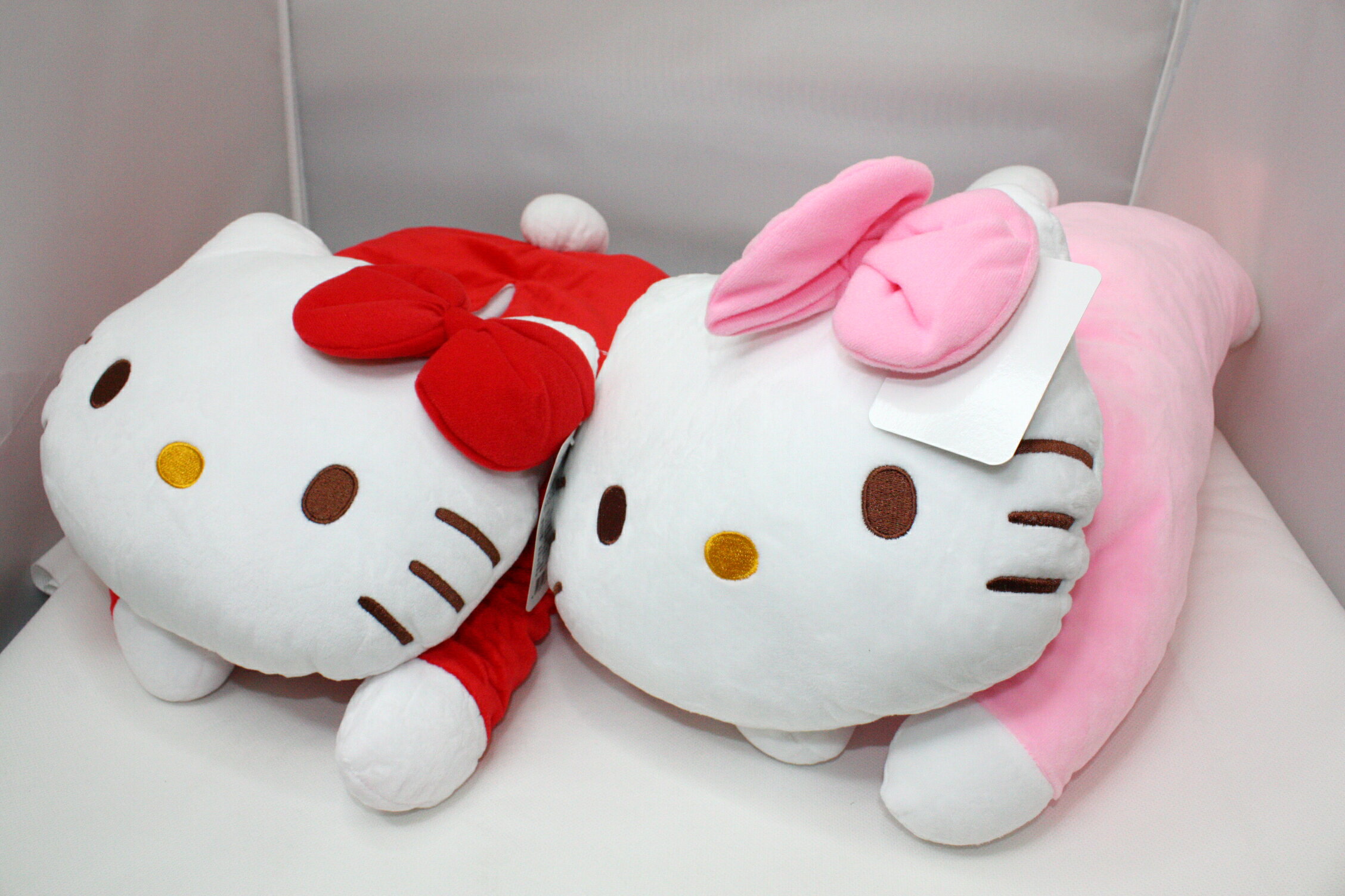 大賀屋 Hello kitty 趴姿 面紙套 面紙盒 娃娃 凱蒂貓 KT 三麗鷗 正版 授權 T00120120