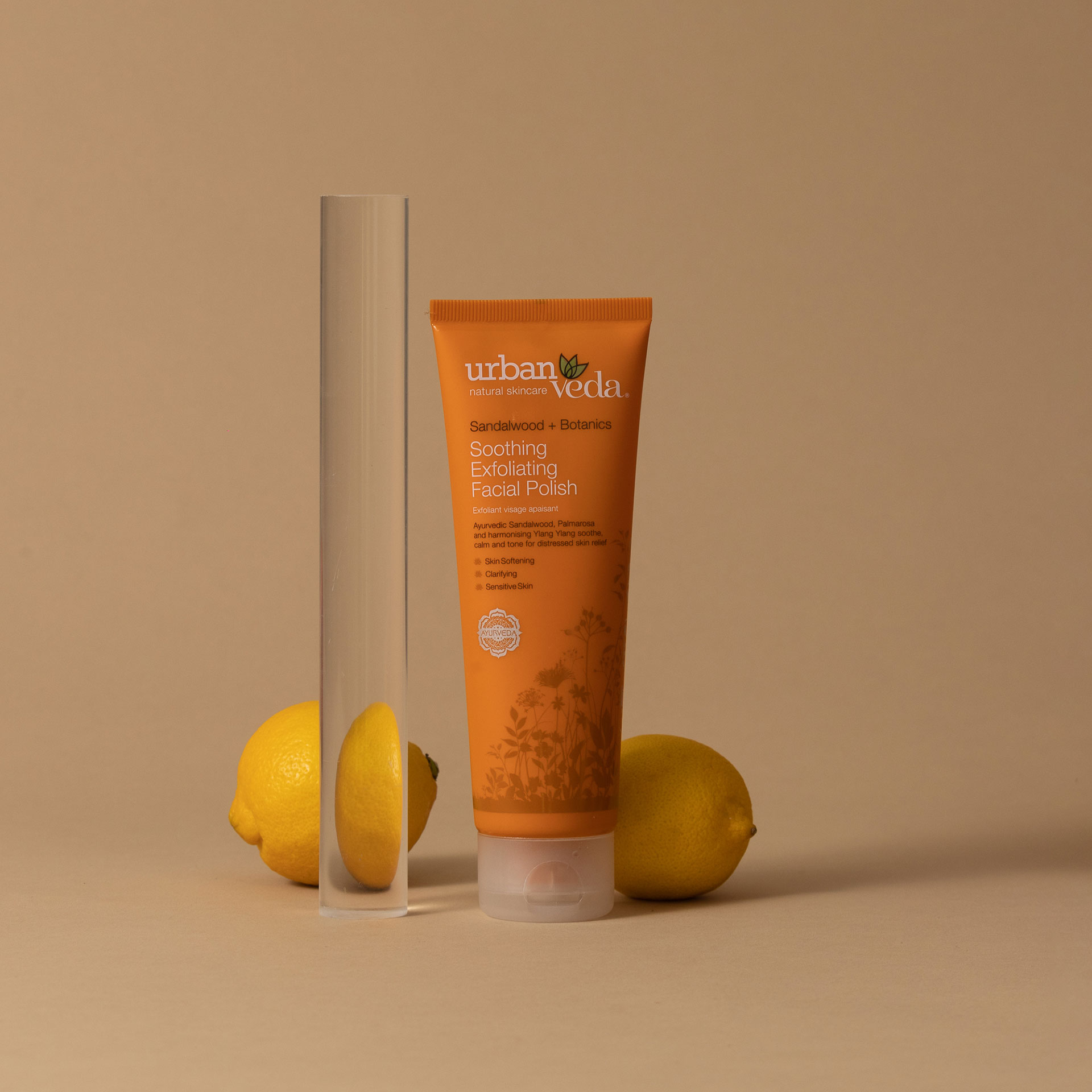 【英國城市吠陀】Urban Veda-檀香舒緩臉部去角質霜125ml 3