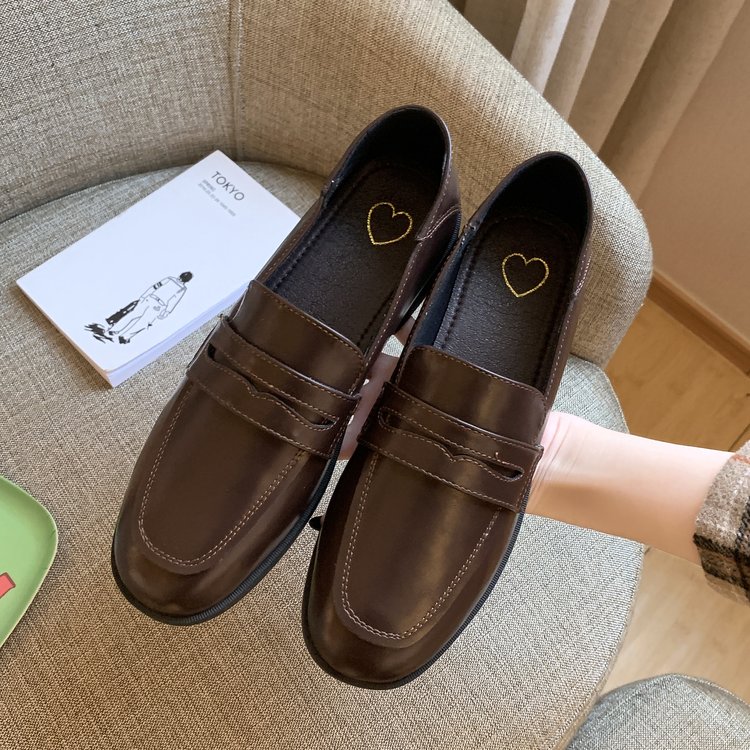 小皮鞋女配裙子單鞋英倫風復古黑色粗跟百搭韓版軟皮學院jk樂福鞋