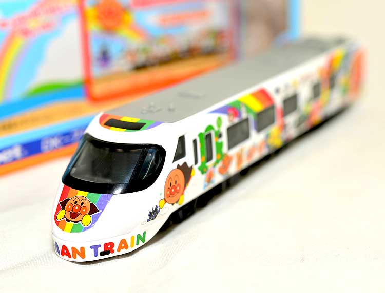 <br/><br/>  麵包超人 予讚線8000系 彩繪列車 模型 日本帶回正版品 附紀念車票<br/><br/>