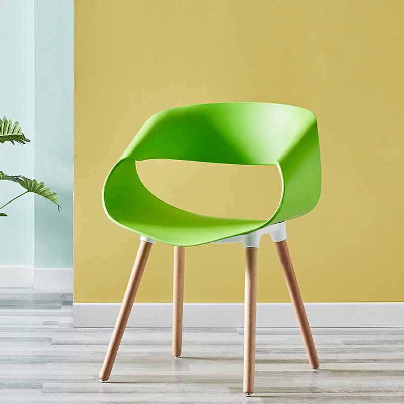 伊姆斯椅 伊姆斯椅子北歐伊姆斯書桌椅簡約現代餐桌椅子組合塑料靠背椅子家用小戶型凳【MJ23820】 1