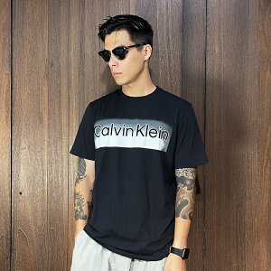 美國百分百【全新真品】Calvin Klein 短袖 棉質 T恤 CK 上衣 logo 天空 短T 黑色 CN08