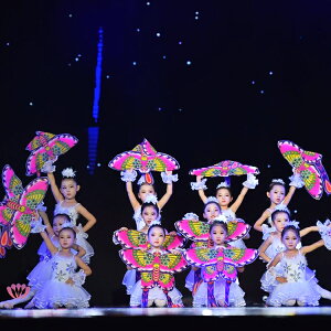 濰坊舞蹈蝴蝶道具飛得更高舞臺表演竹子跳舞兒童卡通裝飾風箏