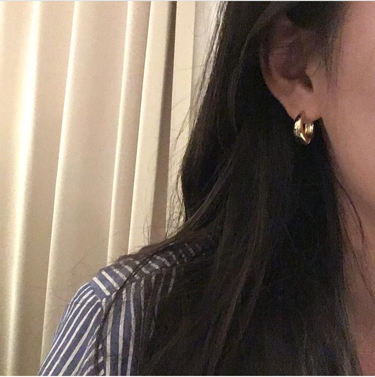 韓國東大門鍍金材質小號CHIC優雅安娜耳釘耳環耳飾1入