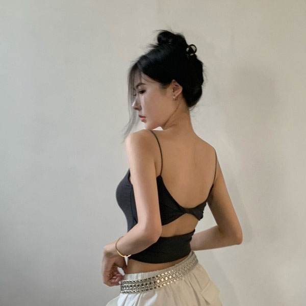 ANNAS 特價 後扭結細肩罩杯BRATOP背心 美背 細肩帶 大露背 無痕背心 胸墊 罩杯 性感 爆乳 辣妹 韓國 2