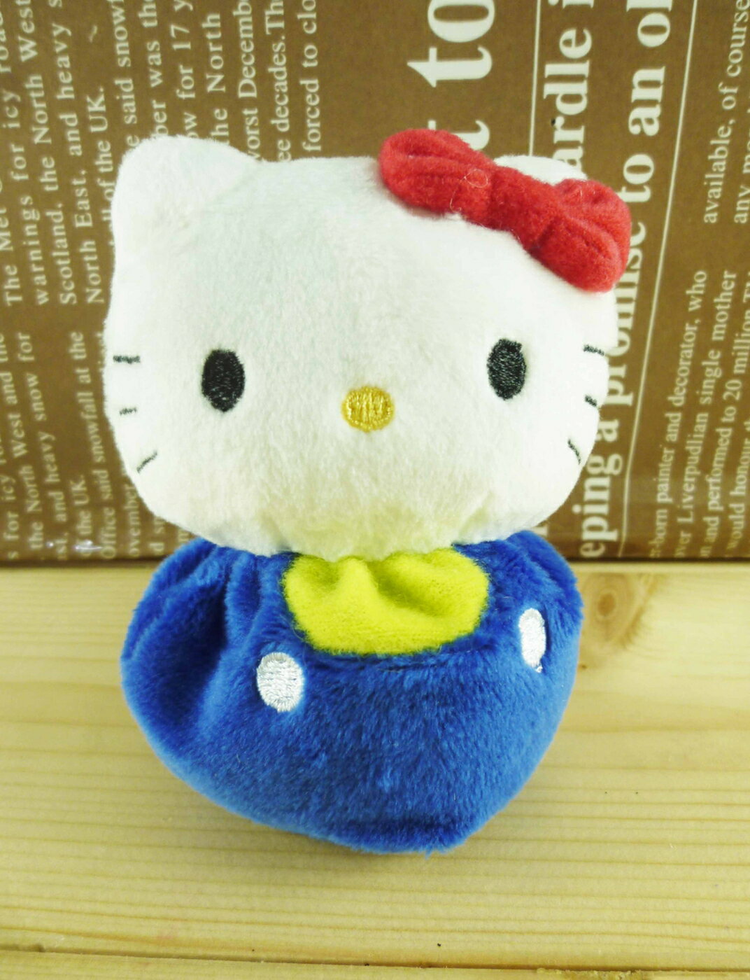 【震撼精品百貨】Hello Kitty 凱蒂貓 絨毛玩偶/擺飾-豆豆藍 震撼日式精品百貨