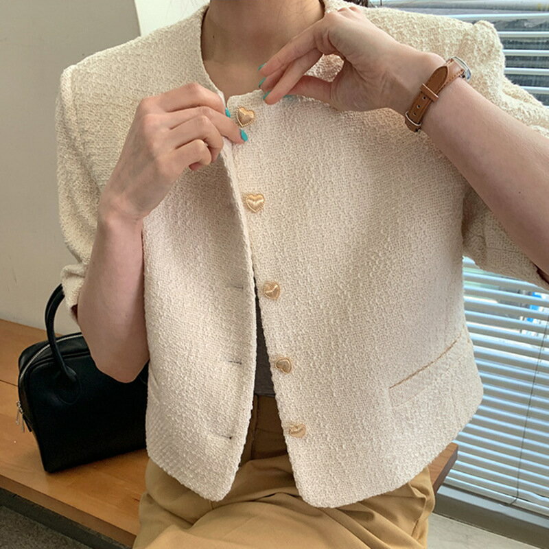 韓國chic夏季溫柔圓領別致愛心紐扣寬松休閑百搭短袖粗呢小外套女鑫弘-素時衣櫥