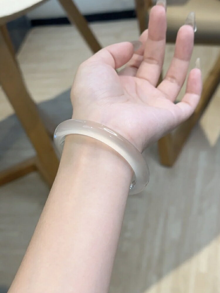 【現貨】天然高冰白月光荔枝凍瑪瑙手鐲女圓條玉鐲玉髓鐲子正品禮物【北歐家居生活】