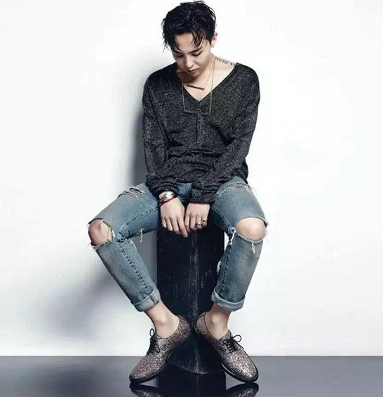 GD 在穿的SLP 聖羅蘭 窄管 skinny 牛仔 前破 後破 刀割 超高標準版本 訂製 款 彈性牛 1比1 打照