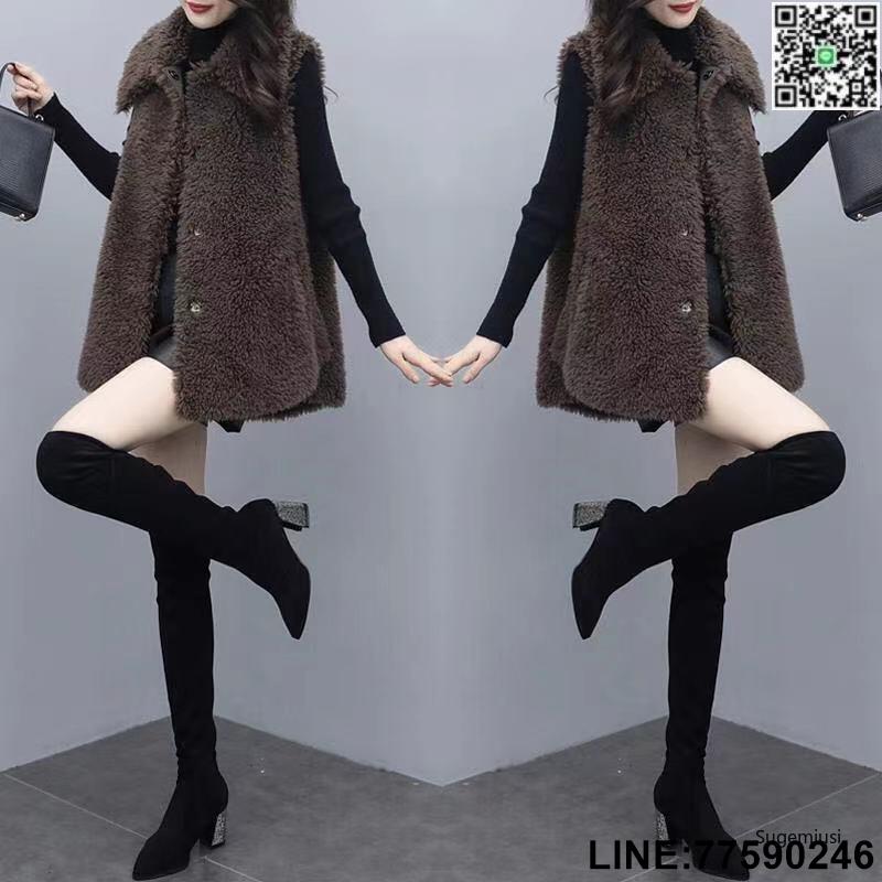 】工廠直供 大尺碼服飾批發 羊羔絨馬甲女新款秋冬羊羔毛一體背心外套 中長款大碼上衣 寬松馬夾大衣外套潮 時尚百搭女生衣著