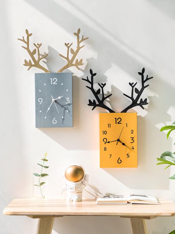 家用免打孔時尚客廳創意掛鐘個性鹿頭靜音鐘錶北歐風輕奢掛墻裝飾
