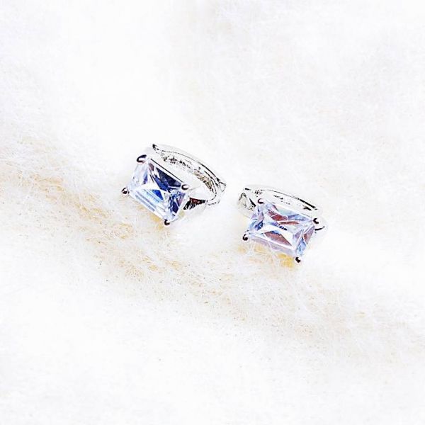 現貨專區｜方形優雅環扣式耳環-氣質白(hde19-W)｜送禮精選店家★Reyna jewelry 女王飾品