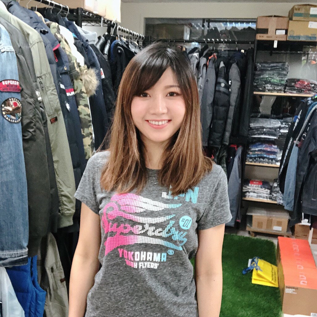跩狗嚴選 極度乾燥 Superdry 漸層Logo T-Shirt 灰色 短袖 上衣 T恤 合身 腰身 HF