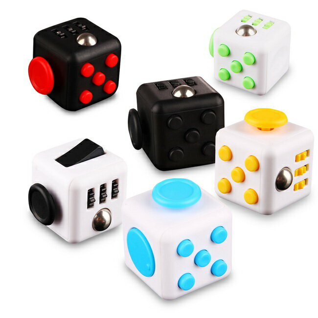 (一組2入)FC03療癒款舒壓方塊(Fidget Cube)(顏色隨機)