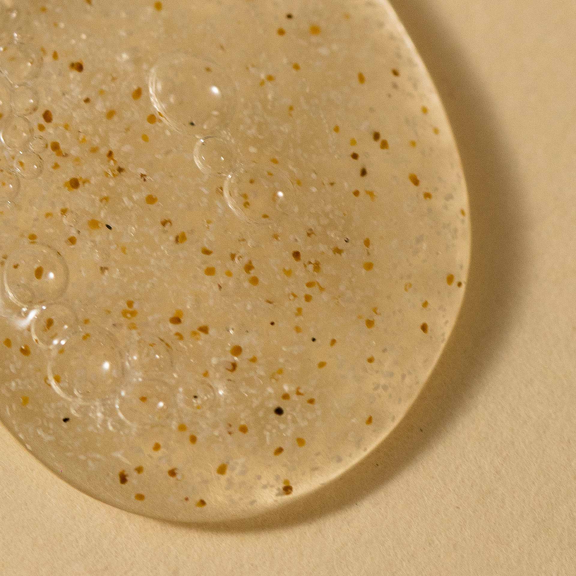 【英國城市吠陀】Urban Veda-檀香舒緩身體磨砂乳200ml (身體去角質) 2
