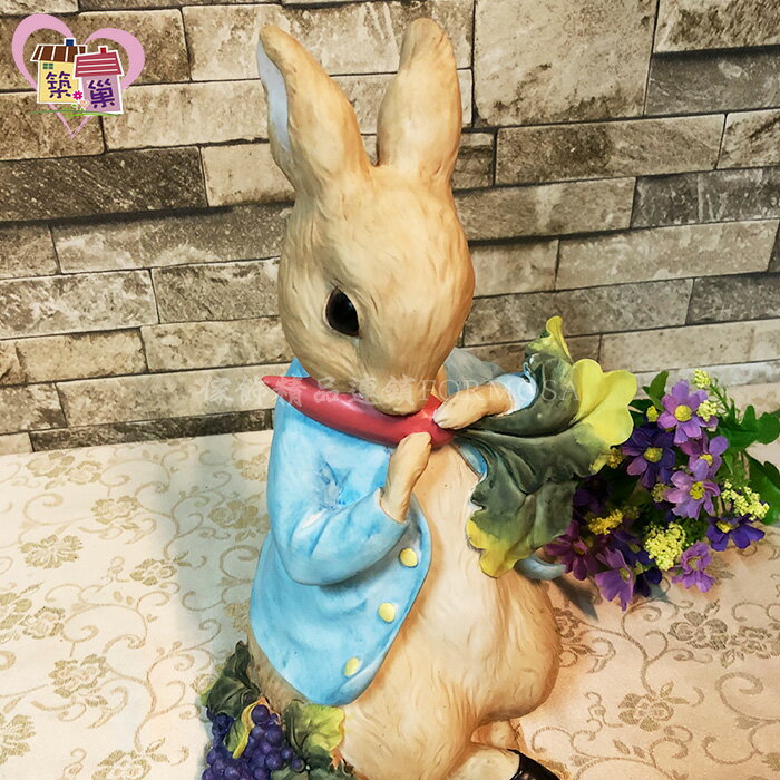 《正版》Peter Rabbit 比得兔藍莓田園造型存錢筒撲滿 兔子造型擺飾公仔 存錢罐裝飾 【築巢傢飾】