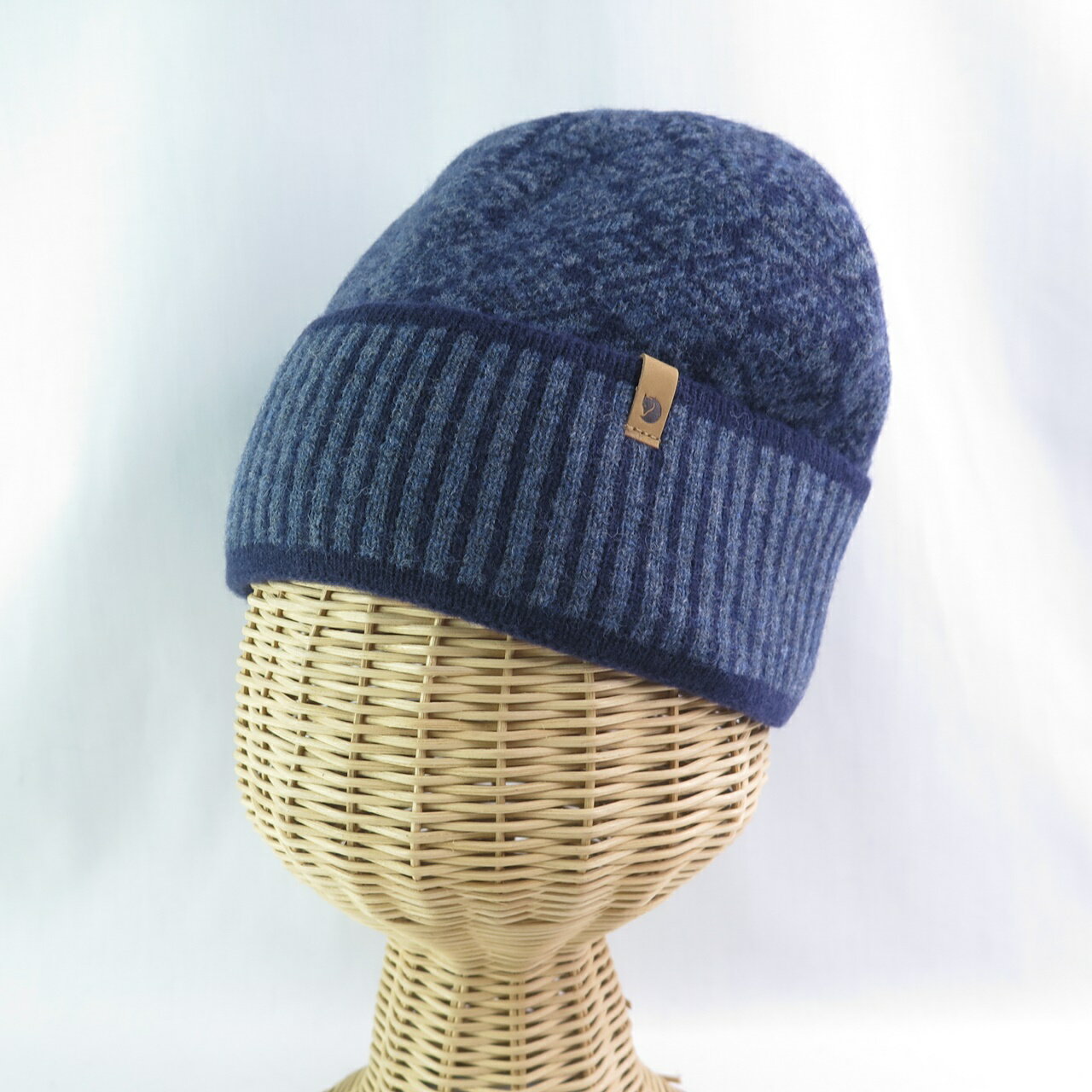 Fjallraven 北極狐 13100232555 Snow Beanie 羊毛帽 提花編織圖案 保暖 暗深藍