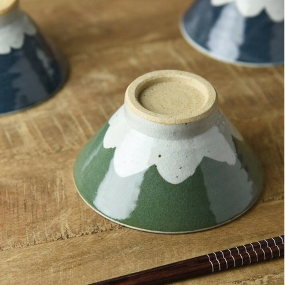 日本製 美濃燒 手工繪製富士山餐碗 13cm 飯碗 湯碗 富士山 餐具 陶瓷 碗 日本手工 - 餐盤 碗盤 日本製造 日本製 廚房 富士山 陶瓷 美濃燒 器皿 日本進口 日本 代購 日本代購 現貨 快速出貨 日本空運來臺 手工繪製富士山餐碗 13cm 飯碗