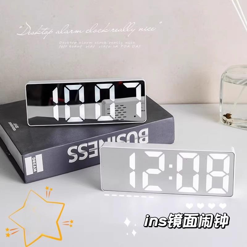 鏡面鬧鐘高顏值時間顯示器鐘表學生用桌面擺臺式智慧電子數字時鐘【北歐家居生活】