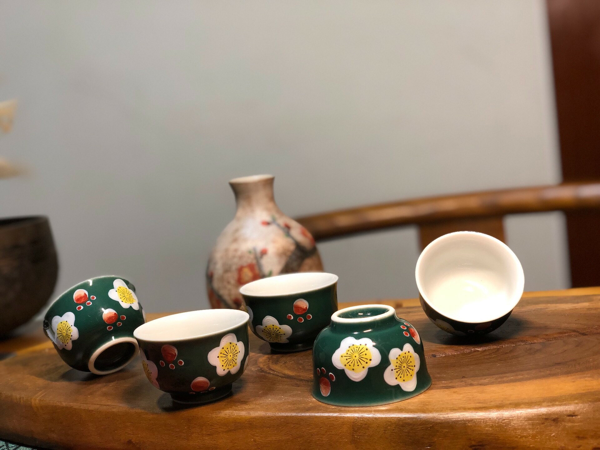 日本中古迴流九穀高峰手繪交趾釉櫻花綠釉茶杯茶碗主人杯 五客套