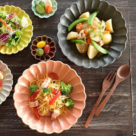 日本製美濃燒 23.5cm菊花形盤子 日式餐盤 盤 盤子 陶盤 義大利麵盤 水果盤 沙拉盤 飯盤 點心盤 日式餐具